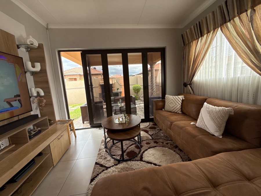 3 Bedroom Property for Sale in Waterval East North West